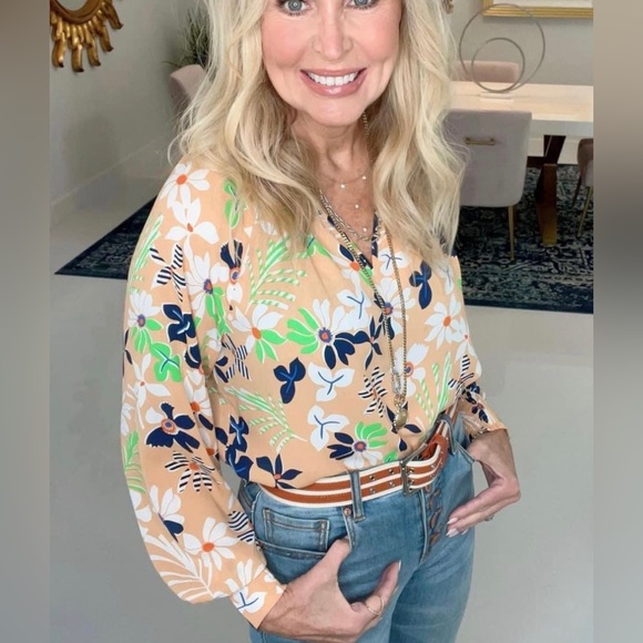 Cabi Island Blouse - Picture 4 of 12